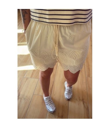 Short broderie 