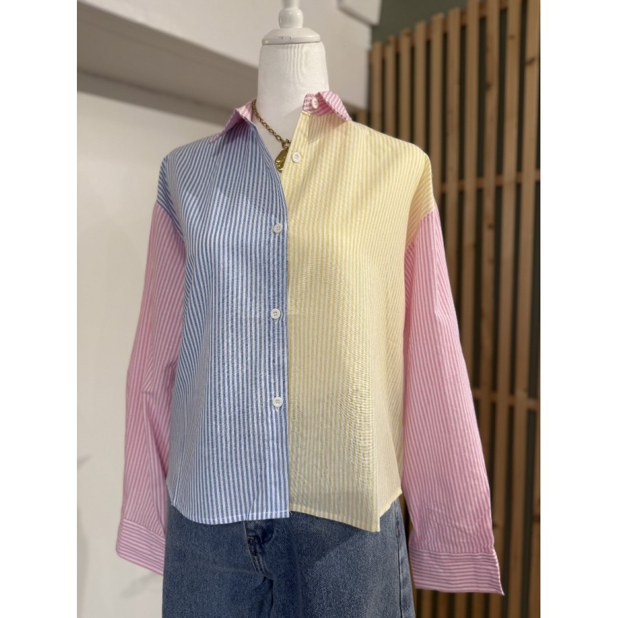 Chemise femme rayée multicolore en coton, coupe droite avec lien a nouer dans le dos.