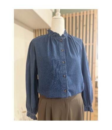 Chemise femme bleu denim à col et manches froncées