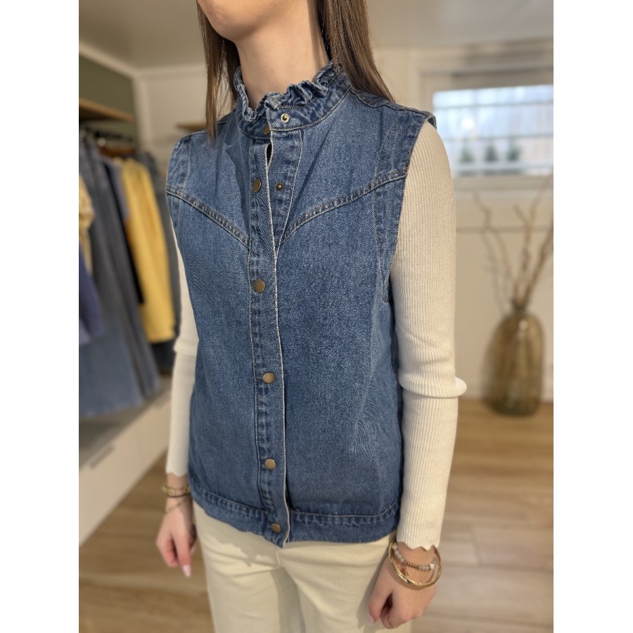 Gilet sans manches en jean bleu femme avec col volanté et boutons pression dorés